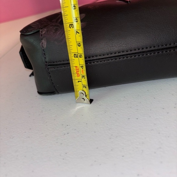 Simply Vera Vera Wang Black and Gray Floral Crossbody Bag - Picture 5 of 14